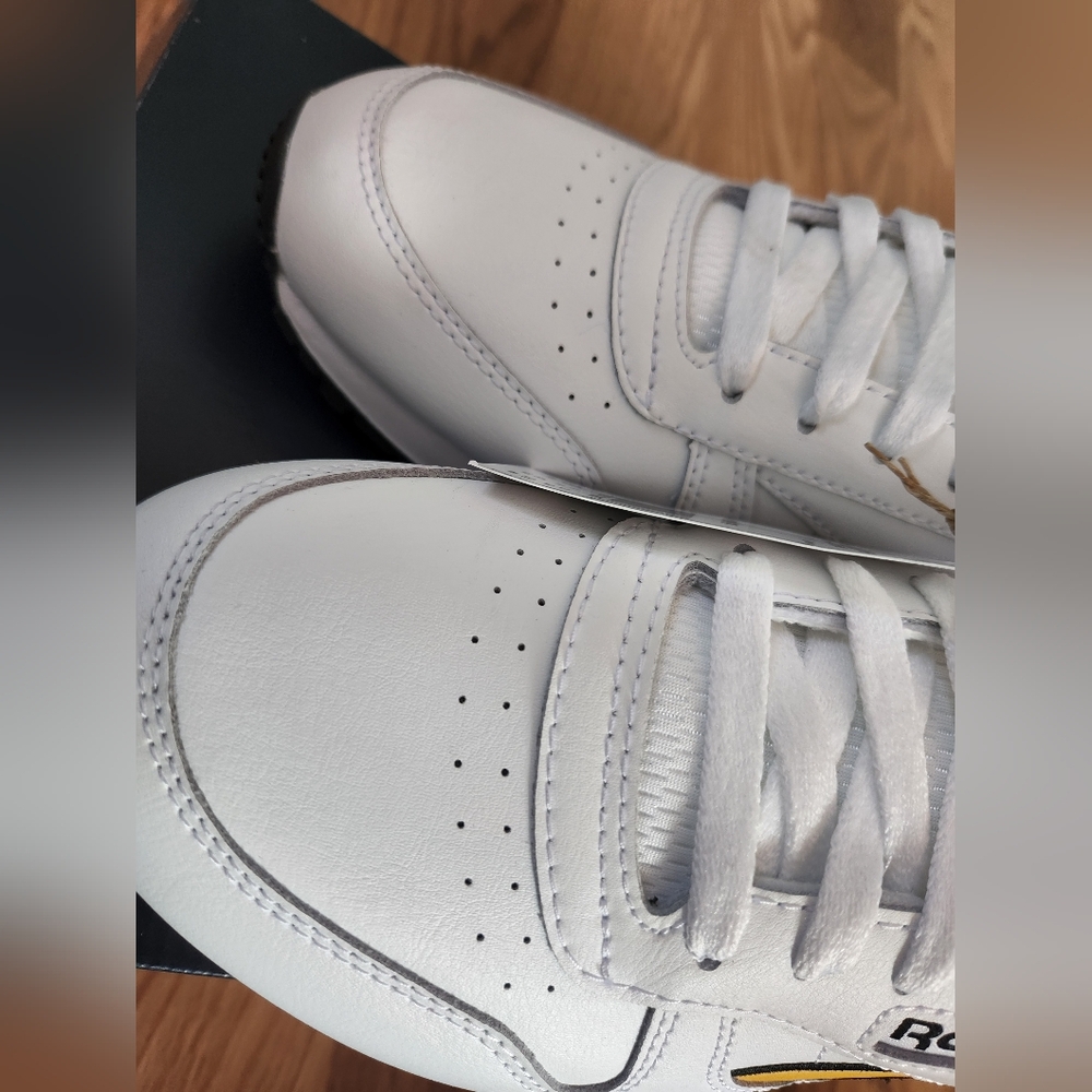 SOLD Reebok Classic Leather White/Fierce Gold/Collegiate Green - Picture 11 of 17